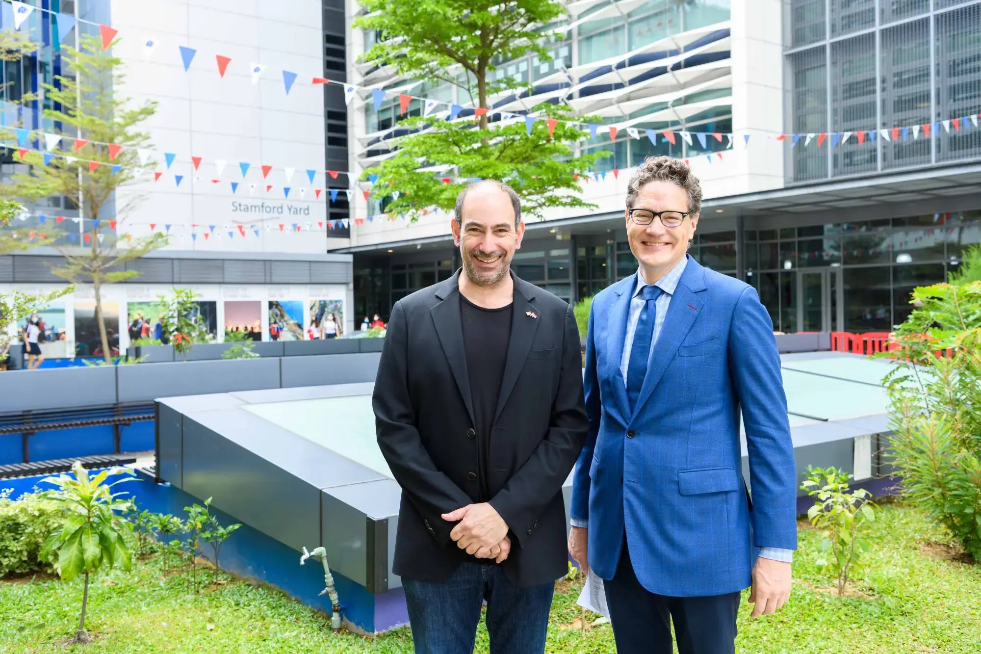 US Ambassador visits SAIS Singapore