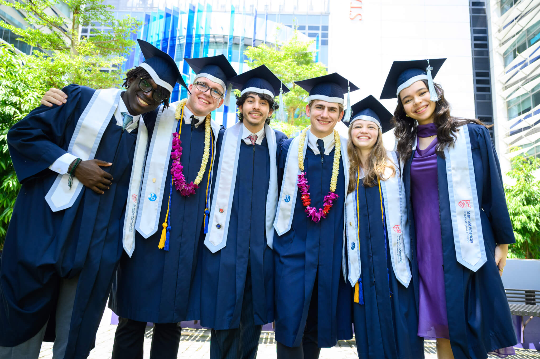 SAIS Grad 25-9042